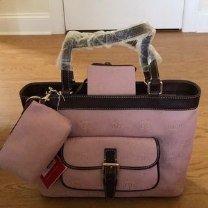 Brand new Downey and Bourke East West Shoulder Bag